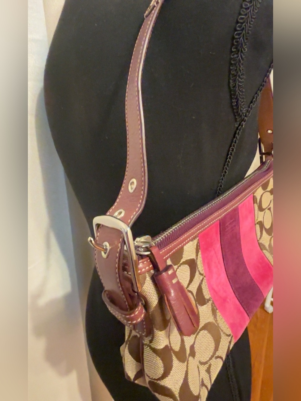 Coach Signature Canvas Shoulder Bag in Pink and Brown - Picture 2 of 6